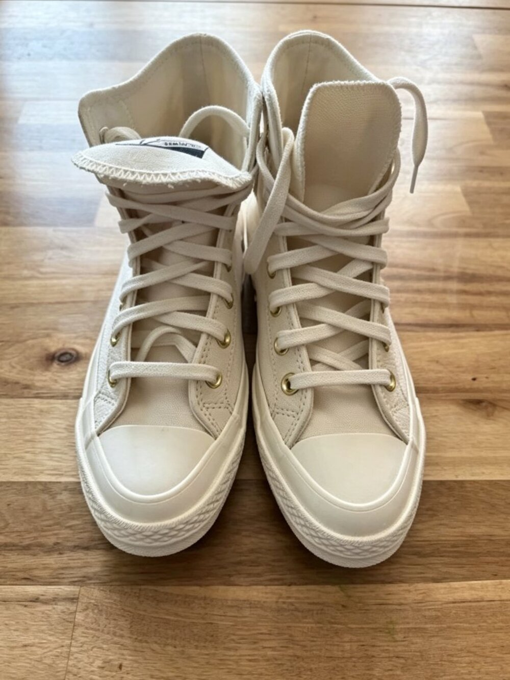 Size 7- converse chuck taylor all star high top